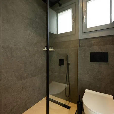 Nastram شقة فندقية 4*