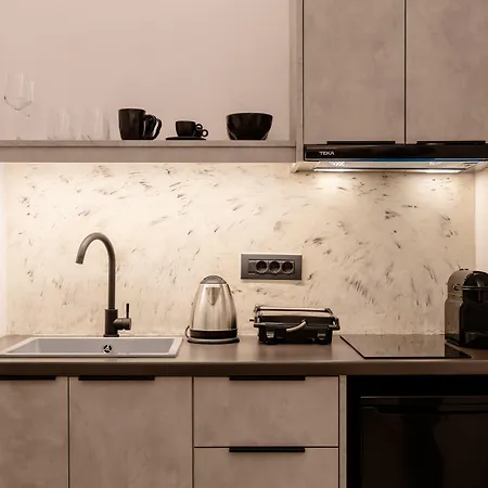 Nastram شقة فندقية 4*