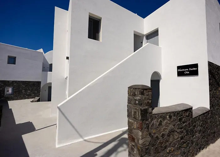 Nastram Aparthotel Oia