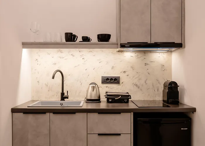 Nastram شقة فندقية 4*