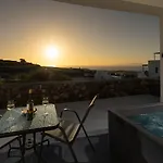 Nastram Oia