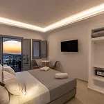 Nastram Aparthotel Oia