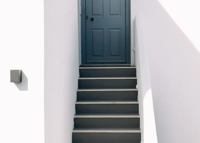 Nastram Aparthotel Oia (Santorini)